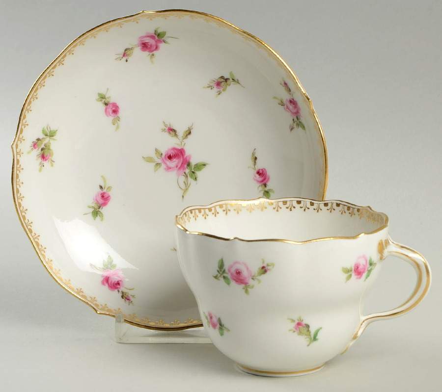 019221 Flat Cup & Saucer Set by Meissen (Germany)-1