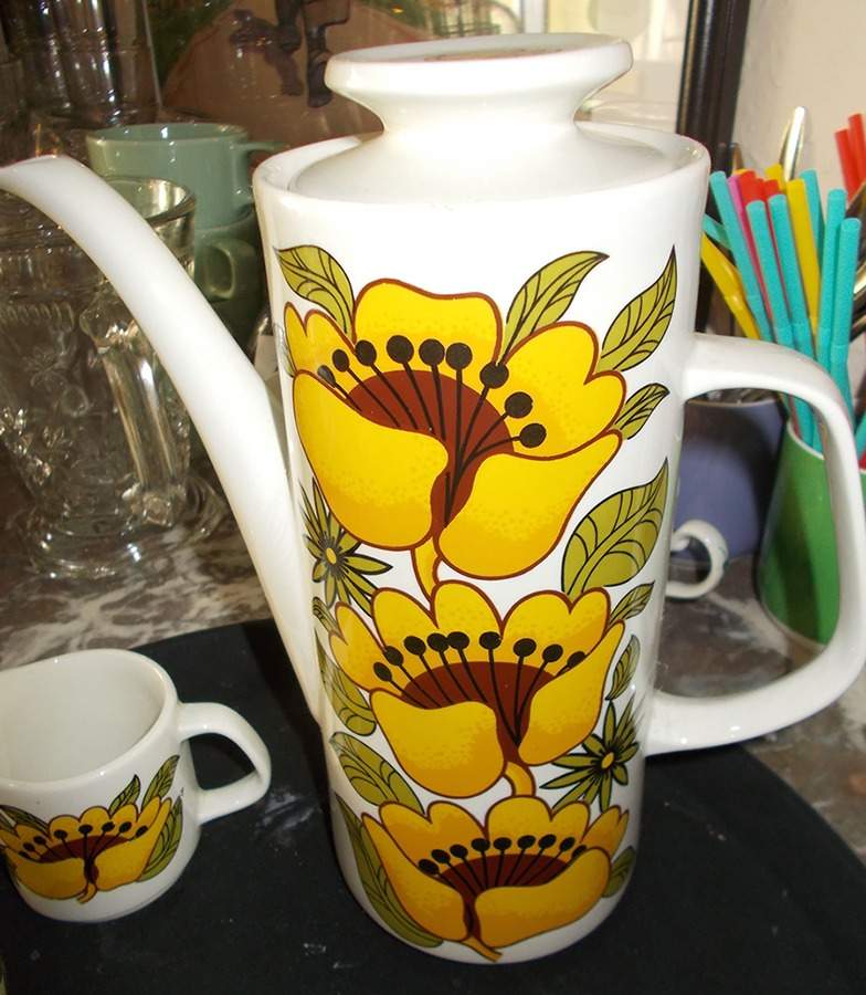 Bermuda Coffee Pot & Lid by J & G Meakin-1