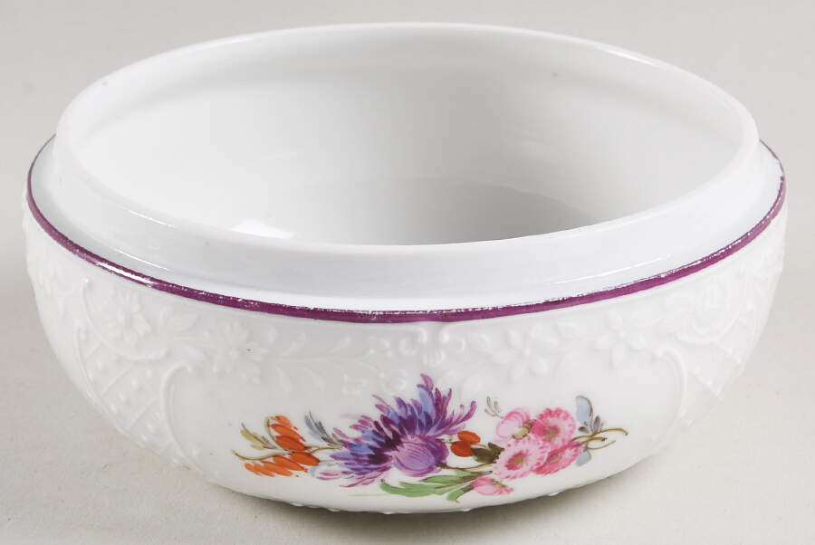 140110 4" Round Box No Lid by Meissen (Germany)-1