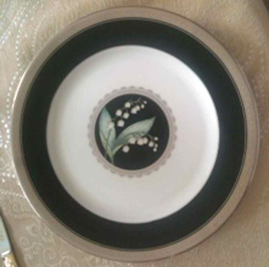 Lily of the Valley Dinner Plate by Mikasa-1