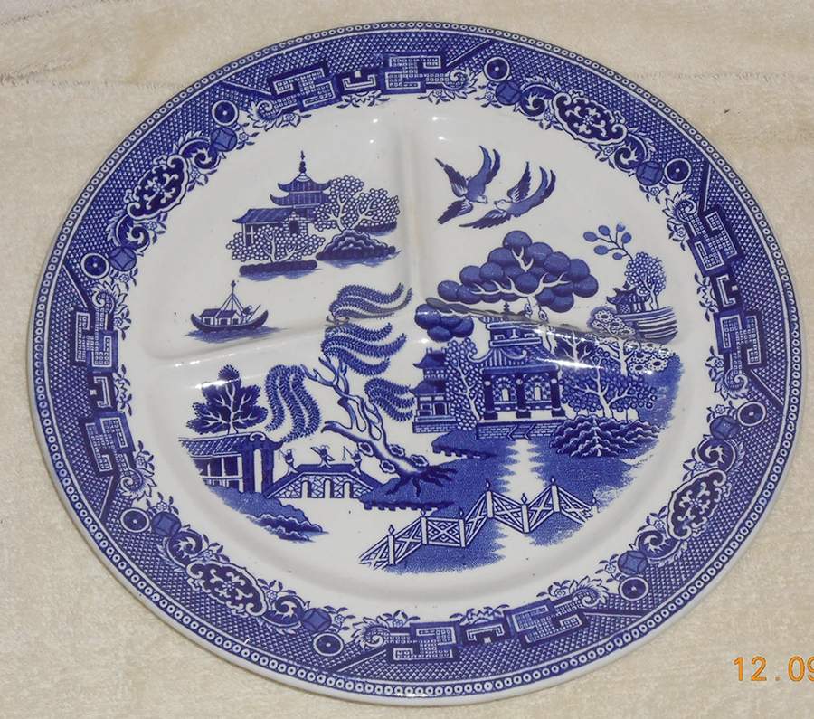 Blue Willow Grill Plate by C T Maling & Sons-1