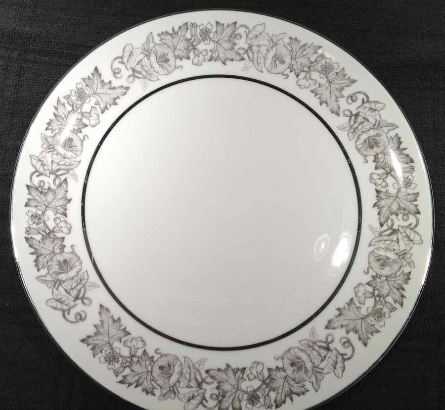 MEI935 White Dinner Plate by Meito-1