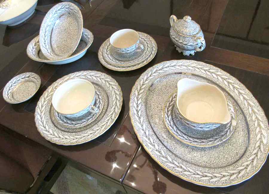MAS73 Gravy Boat with Attached Underplate by Mason's-1
