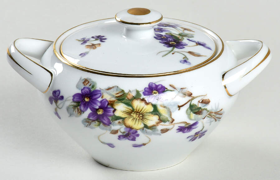 C682 Sugar Bowl & Lid by Meito-1