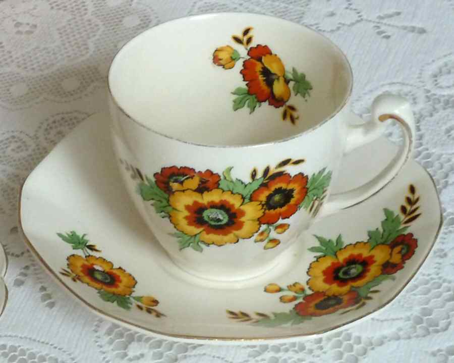 Daphne Flat Cup & Saucer Set by Alfred Meakin-1