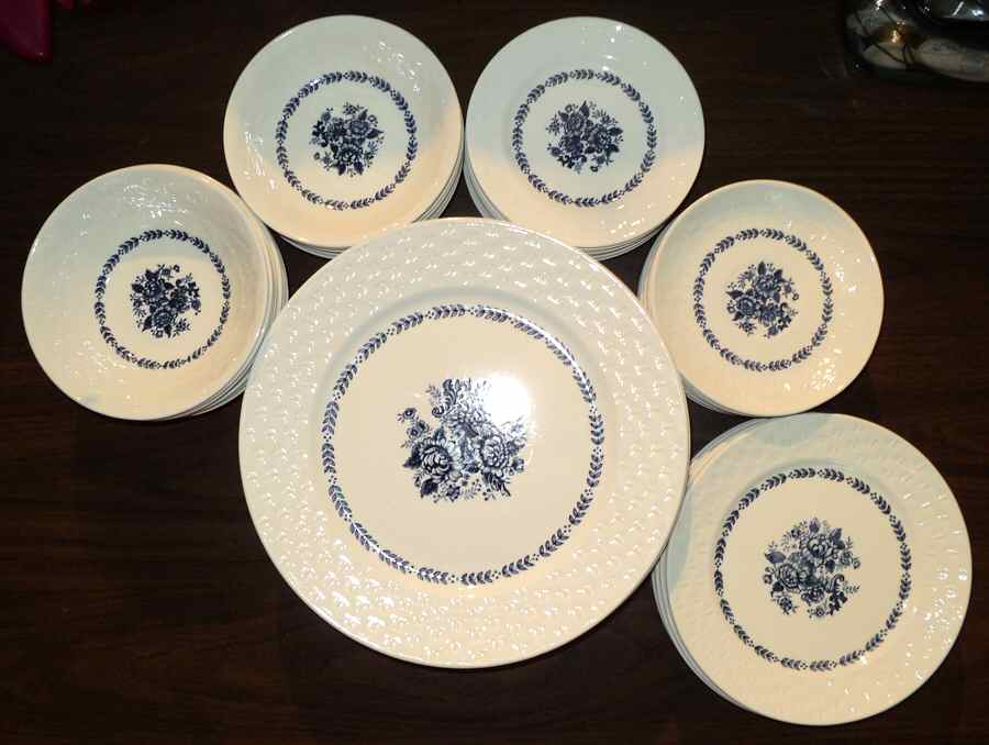Royal Florence Dinner Plate by Mayfair (Japan)-1