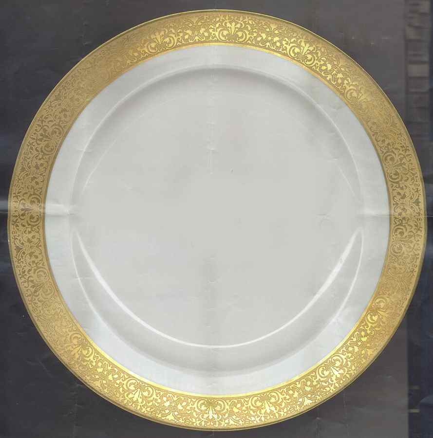 MUE164 Dinner Plate by Paul Muller-1