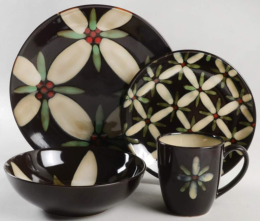 Star Daisy 4 Piece Place Setting by Mikasa-1