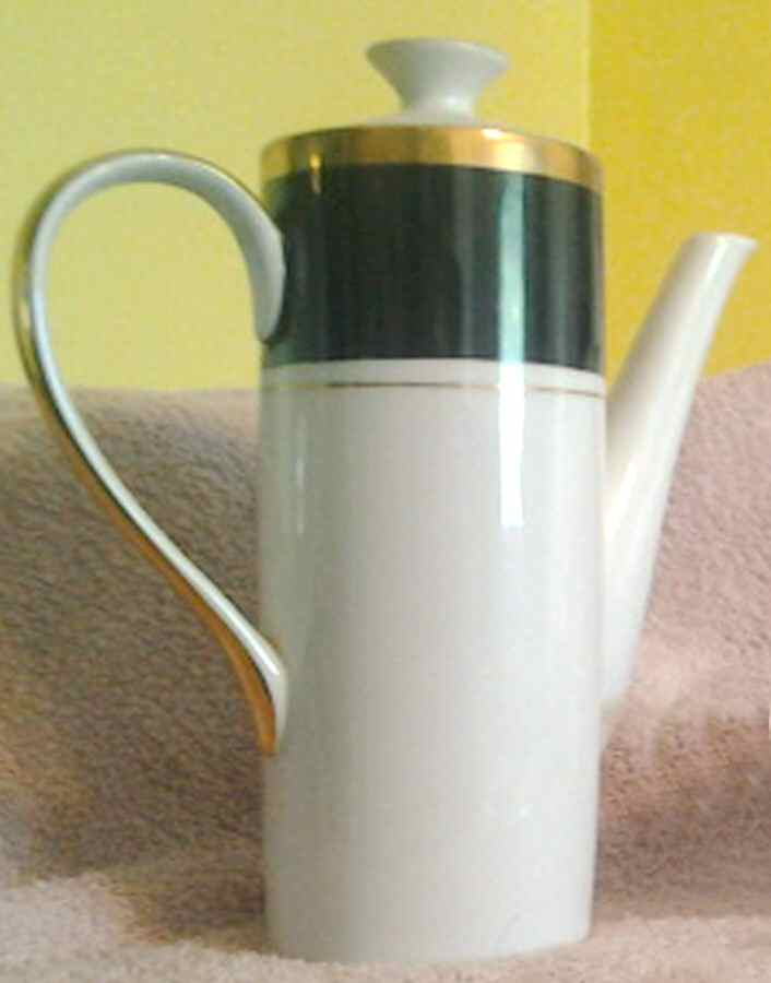 920 Black Coffee Pot & Lid by Mikasa-1