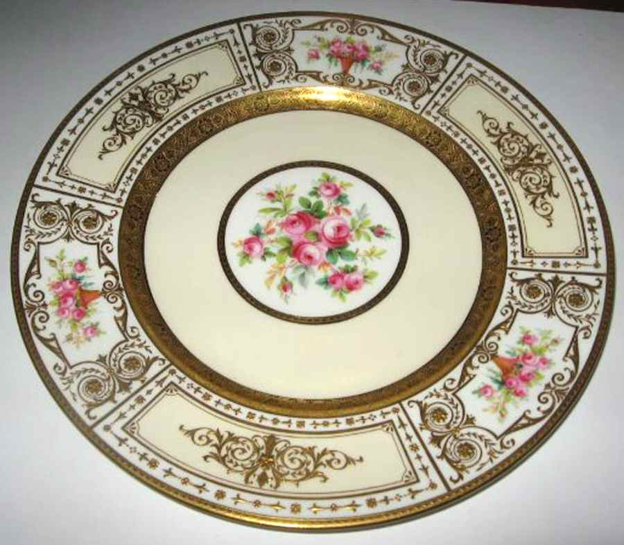 M210 Dinner Plate by Minton-1