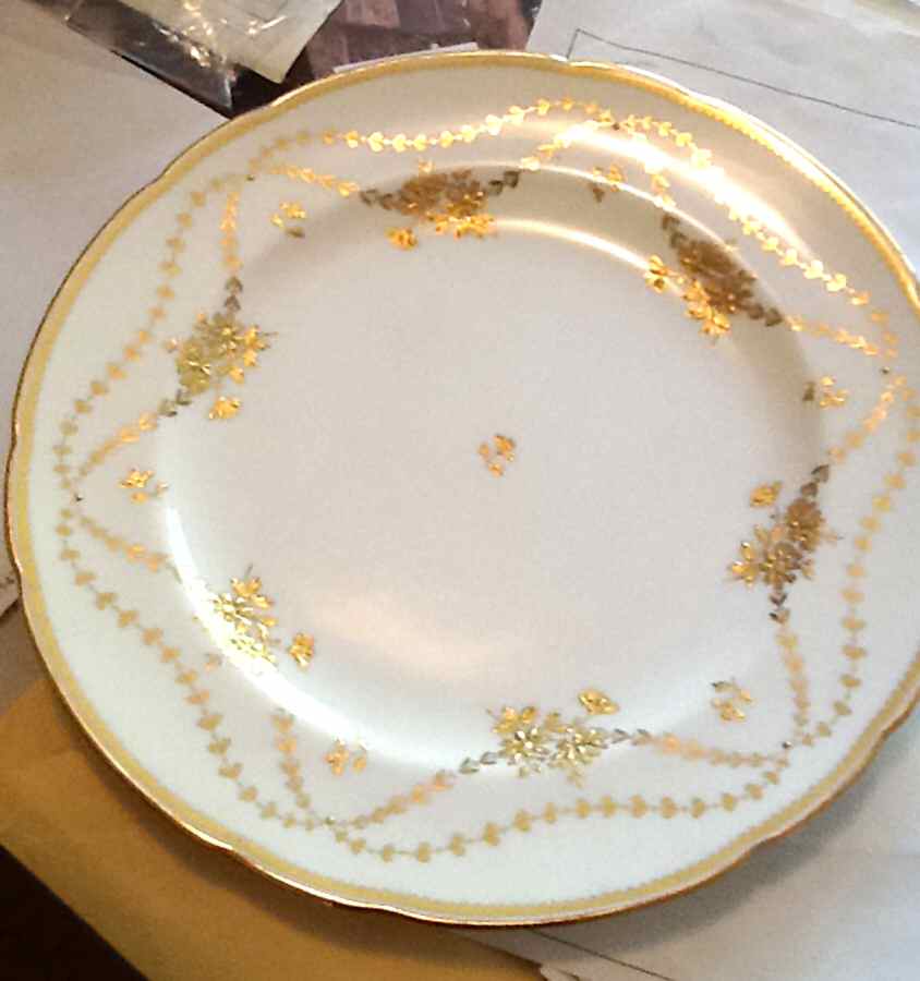 G9682 Dinner Plate by Minton-1