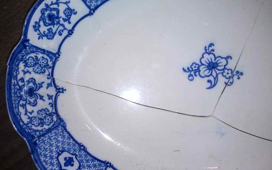 Brisbane 12" Oval Serving Platter by Alfred Meakin-1