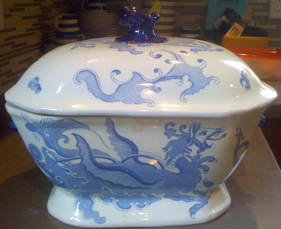 MAS78 Sauce Boat & Lid by Mason's-1