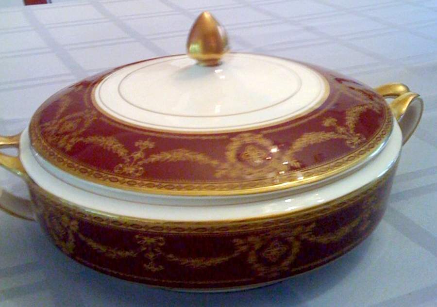 MEA394 Round Covered Vegetable by Alfred Meakin-1