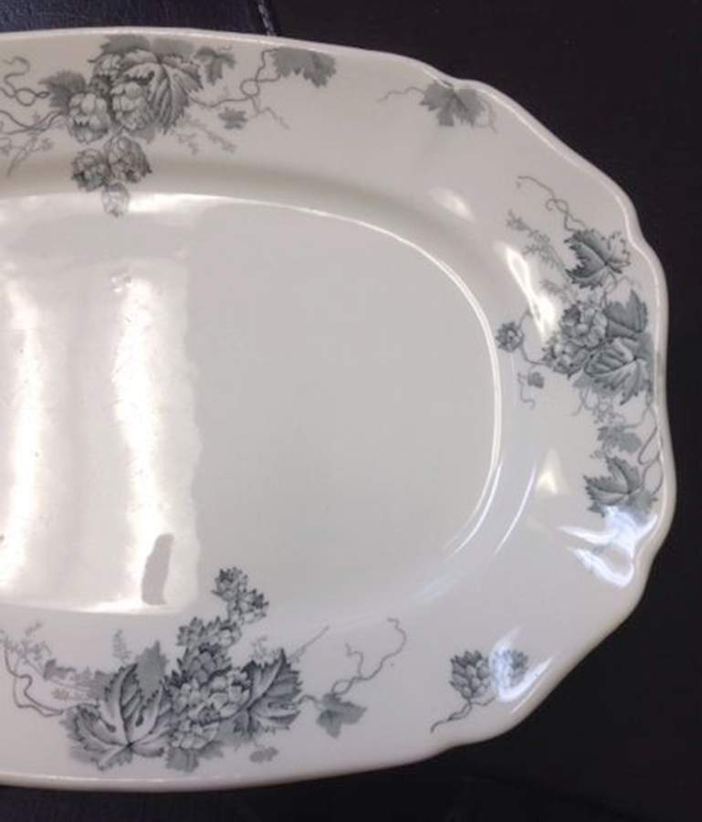 Kent Green 11" Oval Serving Platter by Alfred Meakin-1