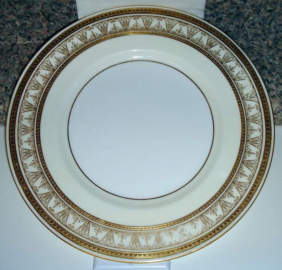 H3814 Dinner Plate by Minton-1