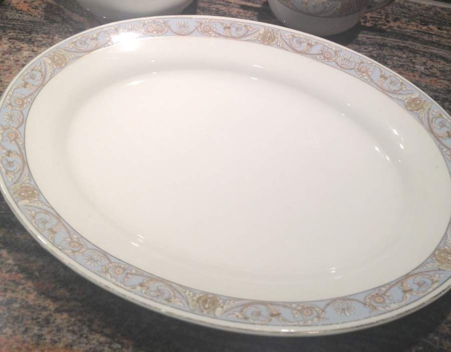 MEK405 14" Oval Serving Platter by J & G Meakin-1