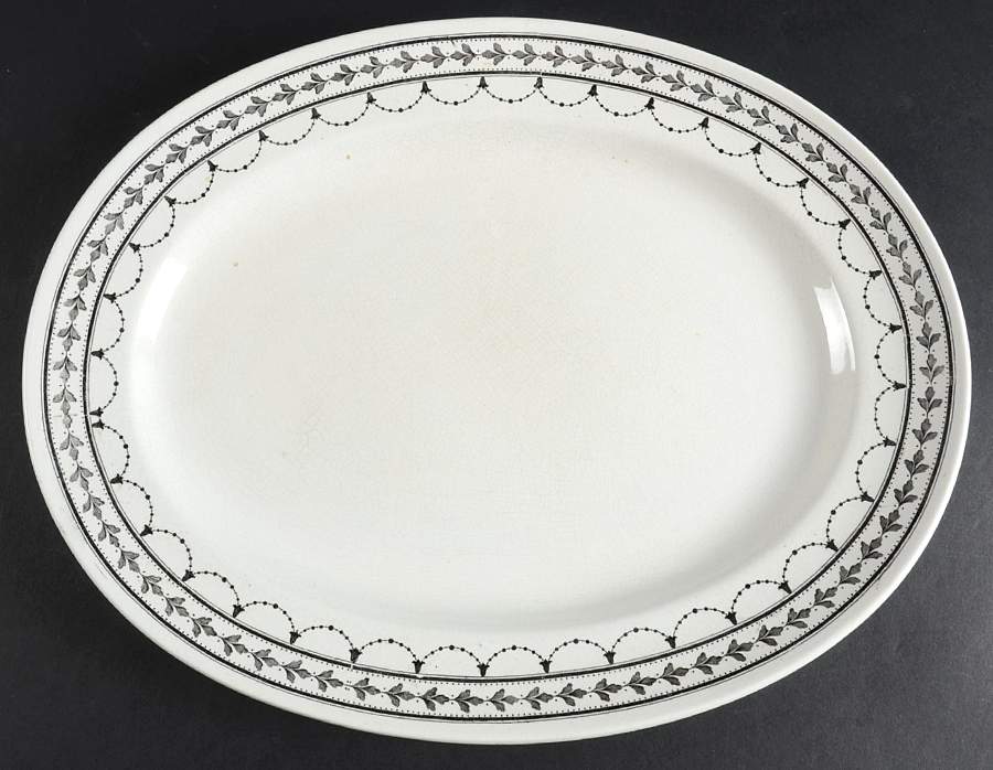 Fontainebleau Black 15" Oval Serving Platter by Minton-1
