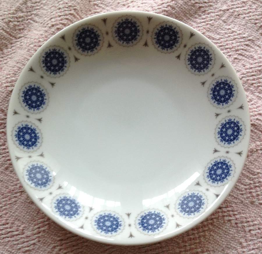 MTE8 Dinner Plate by Margarete-1