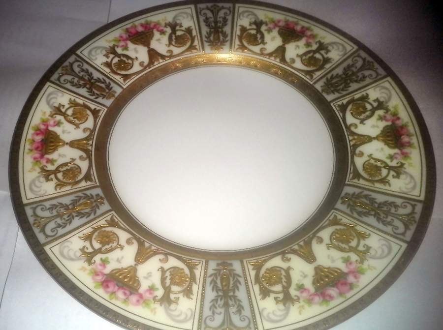 Pa241 Dinner Plate by Minton-1