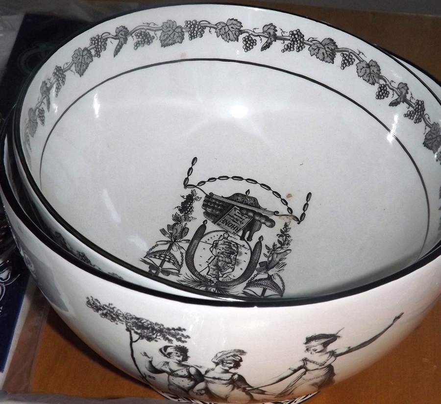 S5069 8" Round Vegetable Bowl by Mottahedeh-1