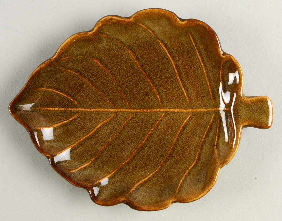 Rustic Leaves 6" Leaf Dish by Mikasa-1