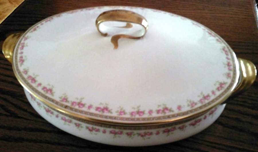 26722 Oval Covered Vegetable by Alfred Meakin-1