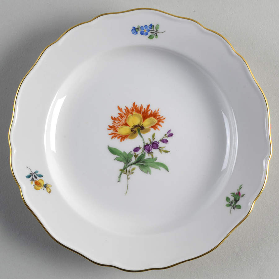 389 Dessert/Pie Plate by Meissen (Germany)-1