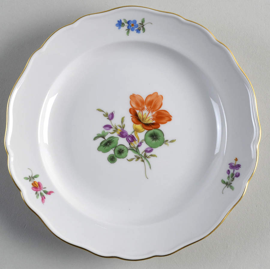 389 Dessert/Pie Plate by Meissen (Germany)-1