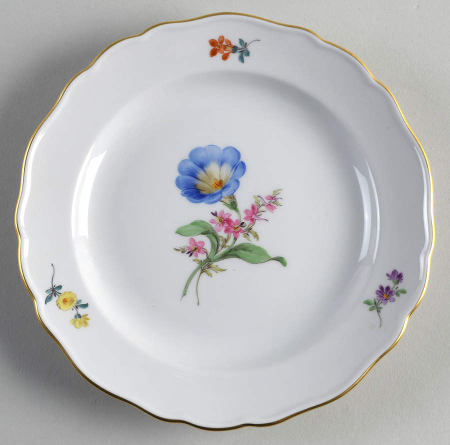 389 Dessert/Pie Plate by Meissen (Germany)-1