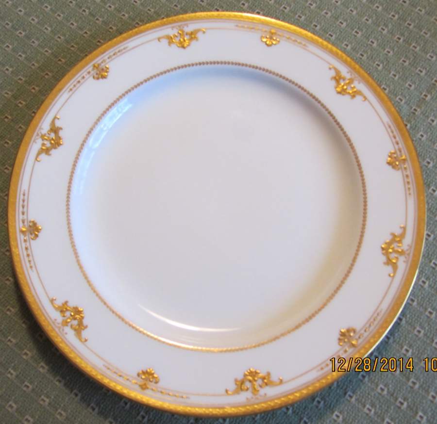 H2713 Dinner Plate by Minton-1