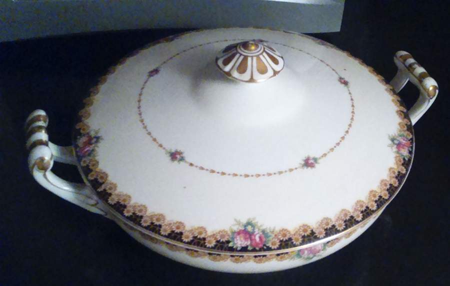 MEJ31 Round Covered Vegetable by Meijyo (Japan)-1