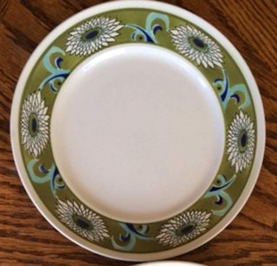 Kalmar Luncheon Plate by Mikasa-1