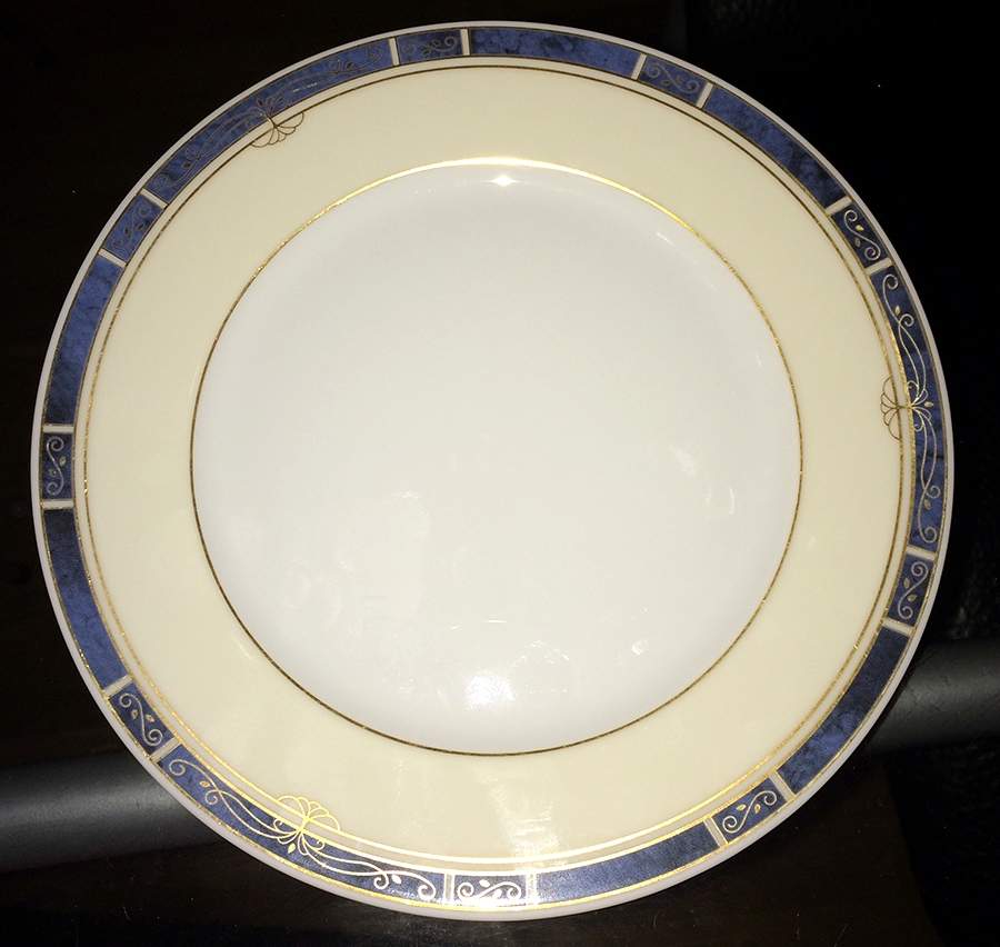 MIT369 Dinner Plate by Mitterteich-1