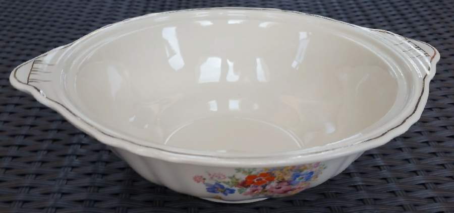 MEK201 Round Vegetable No Lid by J & G Meakin-1