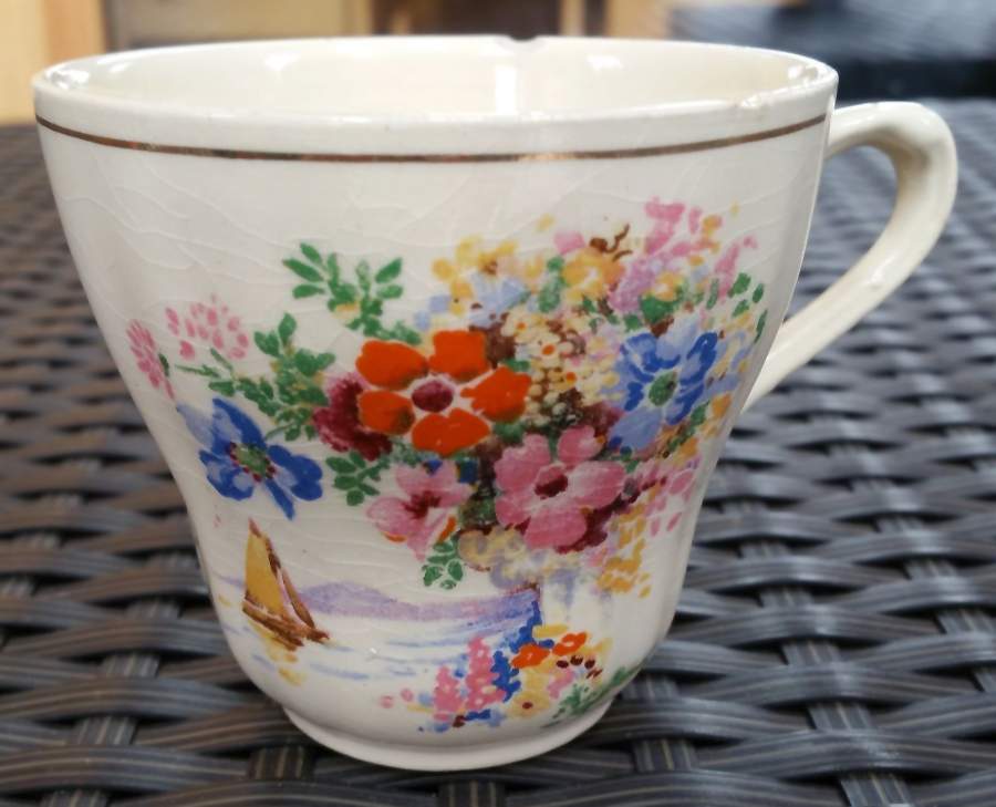 MEK201 Flat Cup by J & G Meakin-1