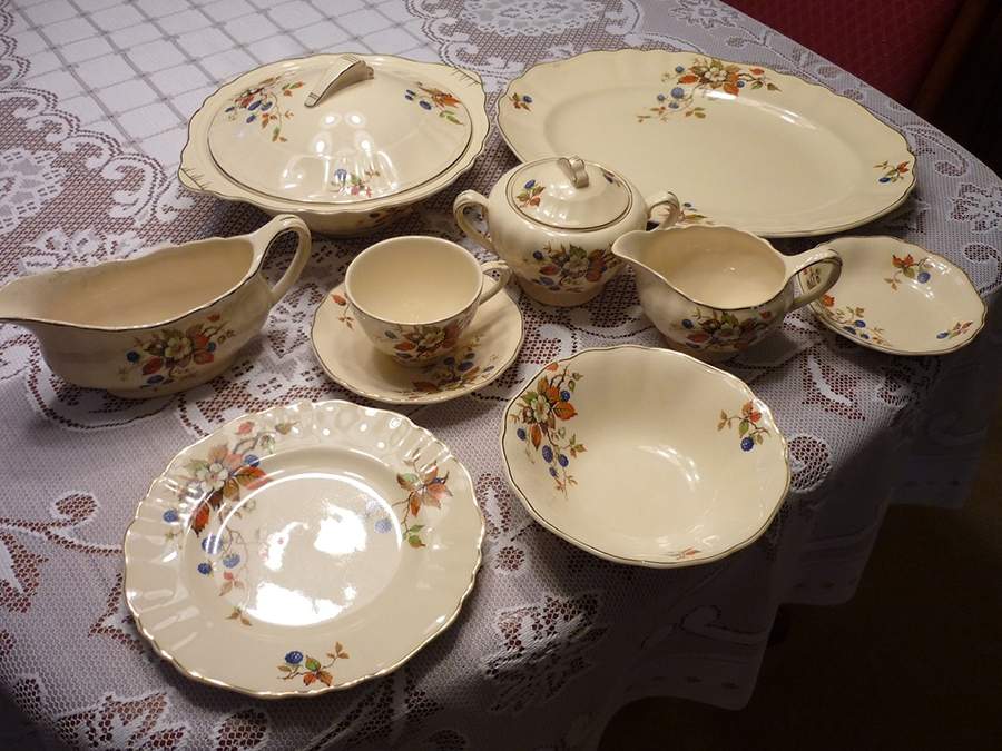 MEK429 Salad Plate by J & G Meakin-1