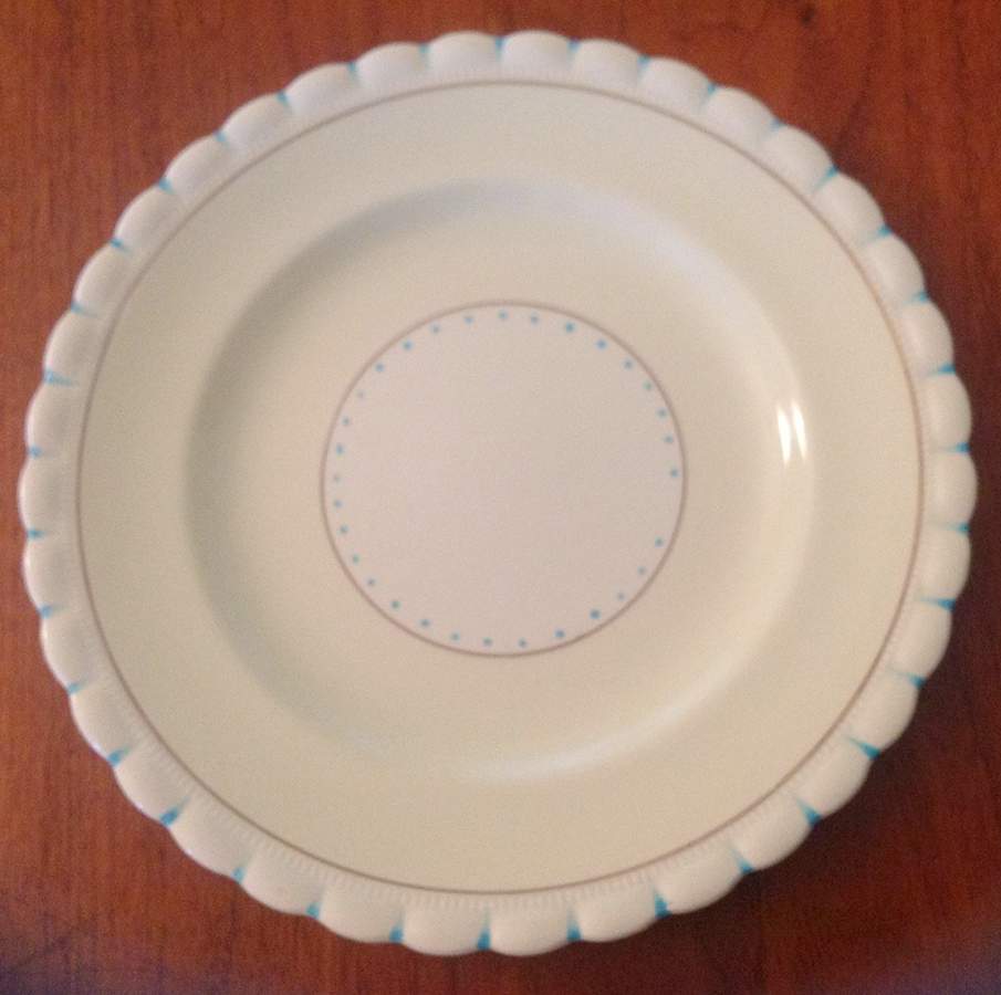 MEK431 Dinner Plate by J & G Meakin-1