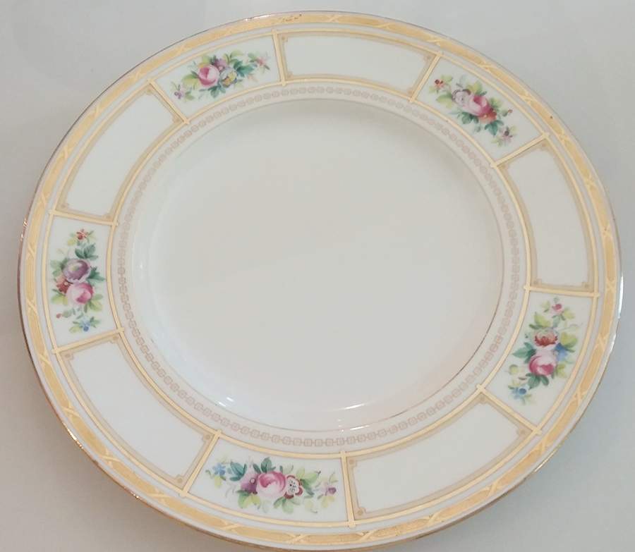 H3424 Dinner Plate by Minton-1