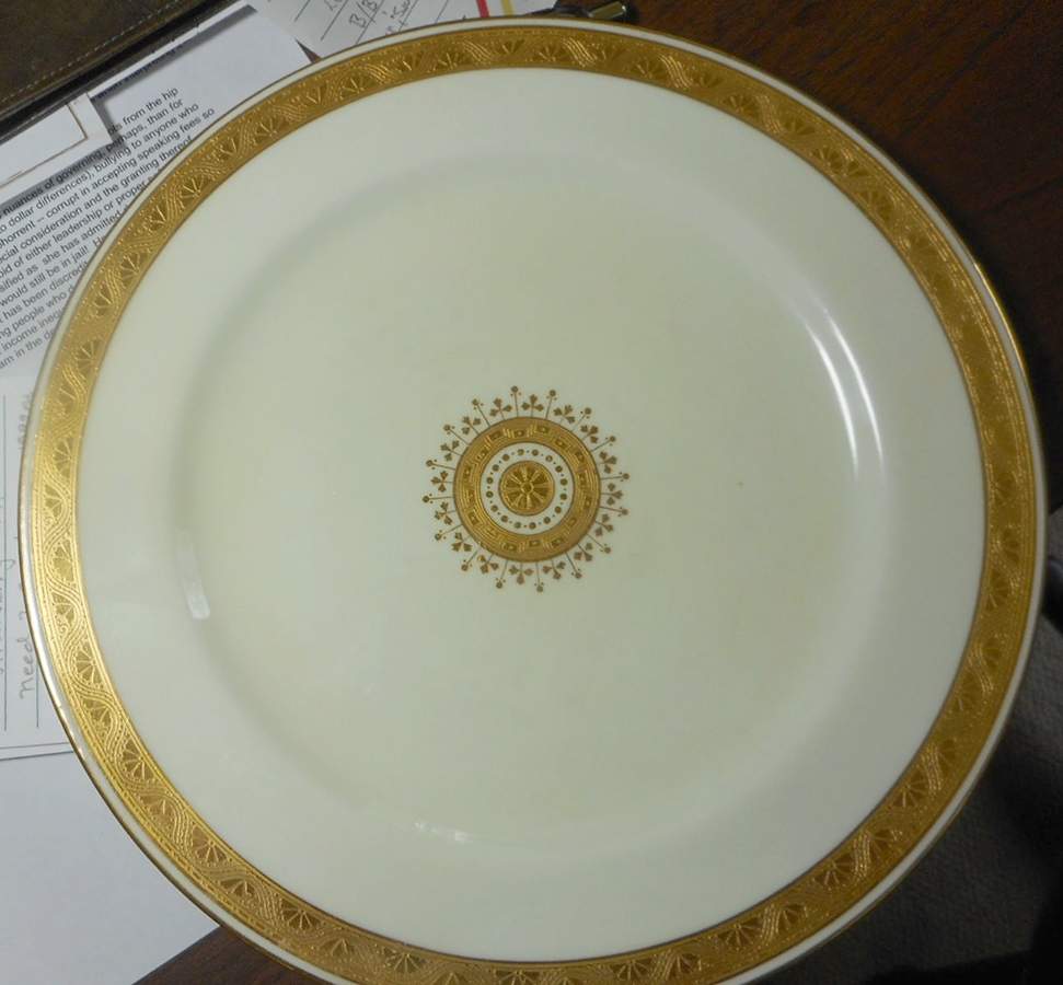 G6136 Dinner Plate by Minton-1