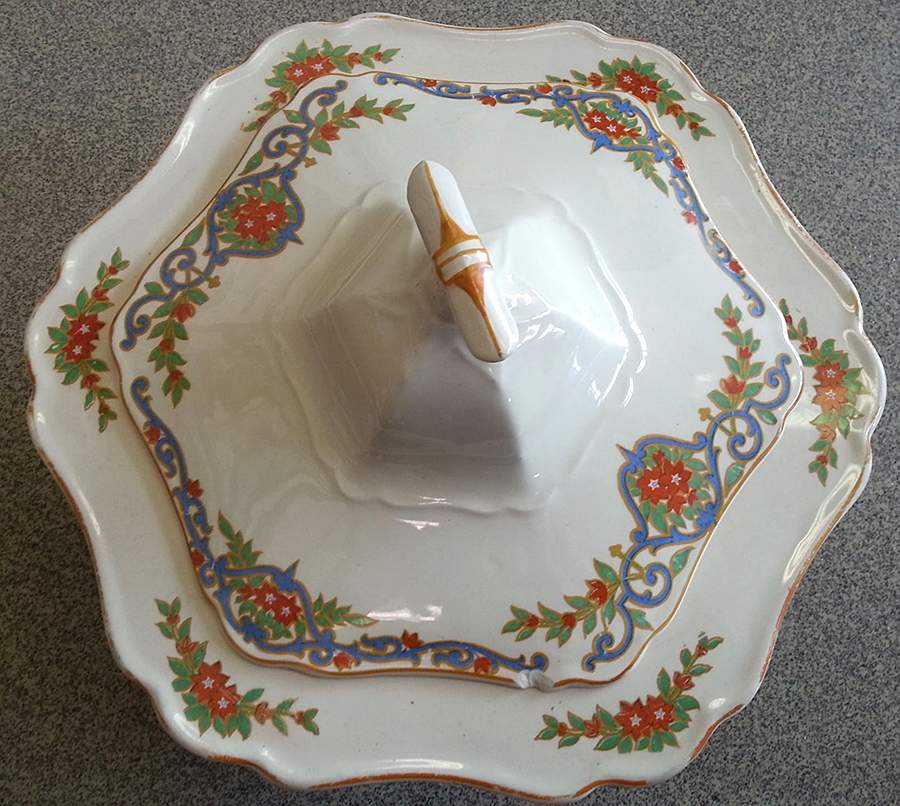 Lido Round Covered Vegetable by John Maddock & Sons-1