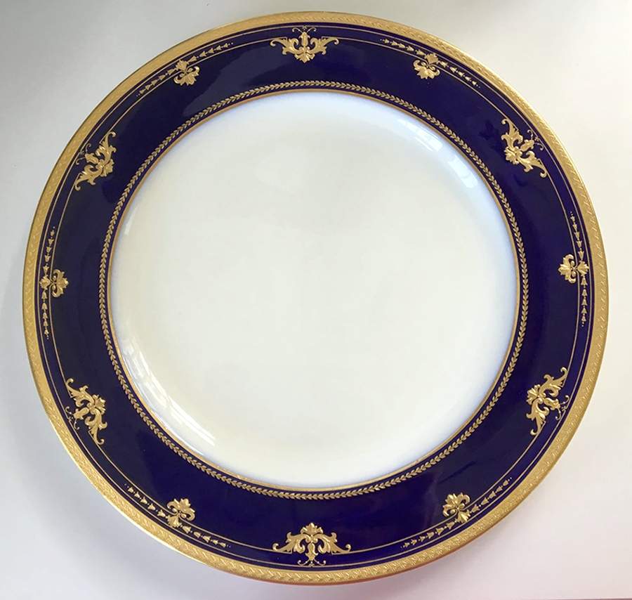 H2731 Dinner Plate by Minton-1