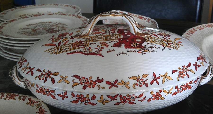 Isis Round Covered Vegetable by Minton-1