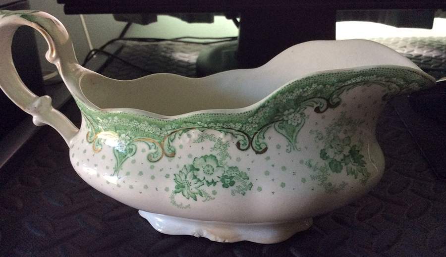 Selwyn Green Gravy Boat by Alfred Meakin-1