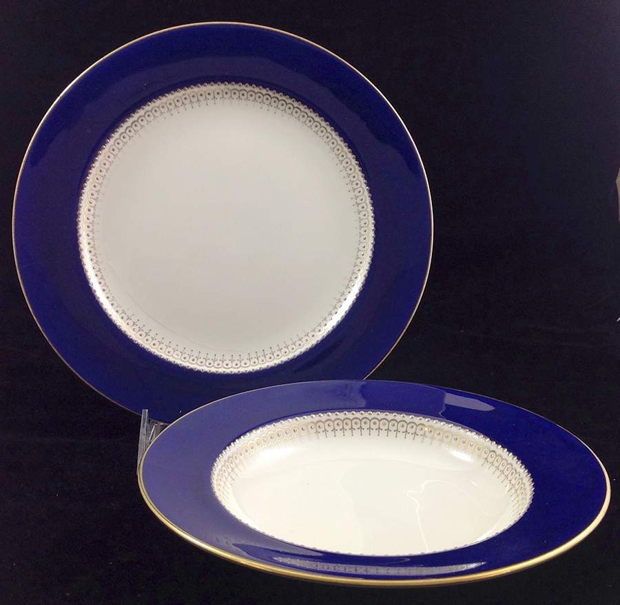 G4833 Dinner Plate by Minton-1