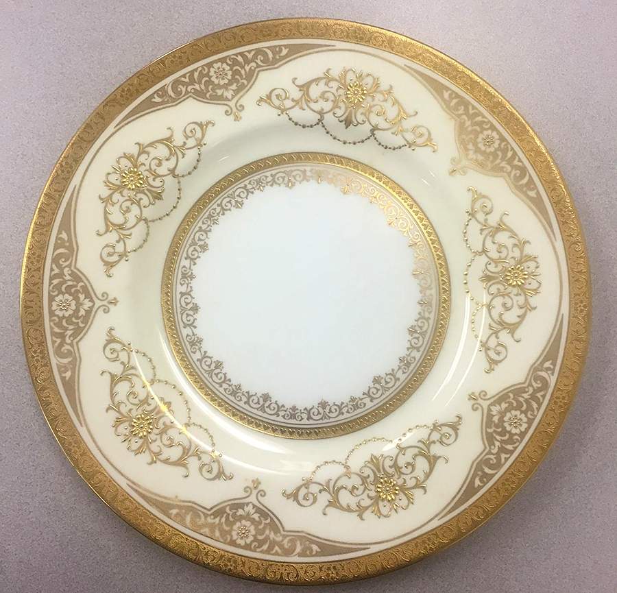 H4304 Dinner Plate by Minton-1