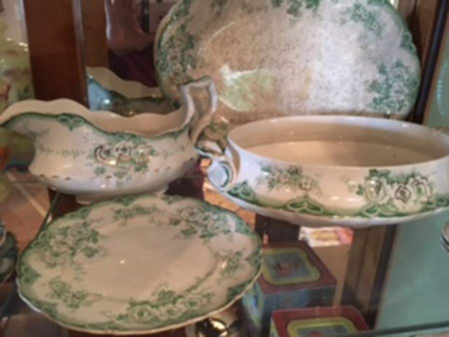 Devon Green Dinner Plate by Alfred Meakin-1