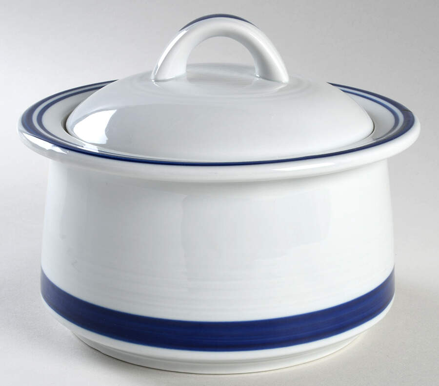 Blue 2 Qt Round Covered Casserole by Mikasa-1