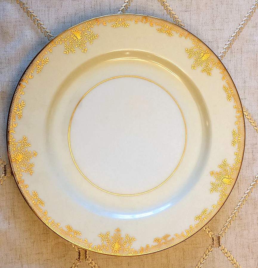 N1450 Dinner Plate by Meito-1