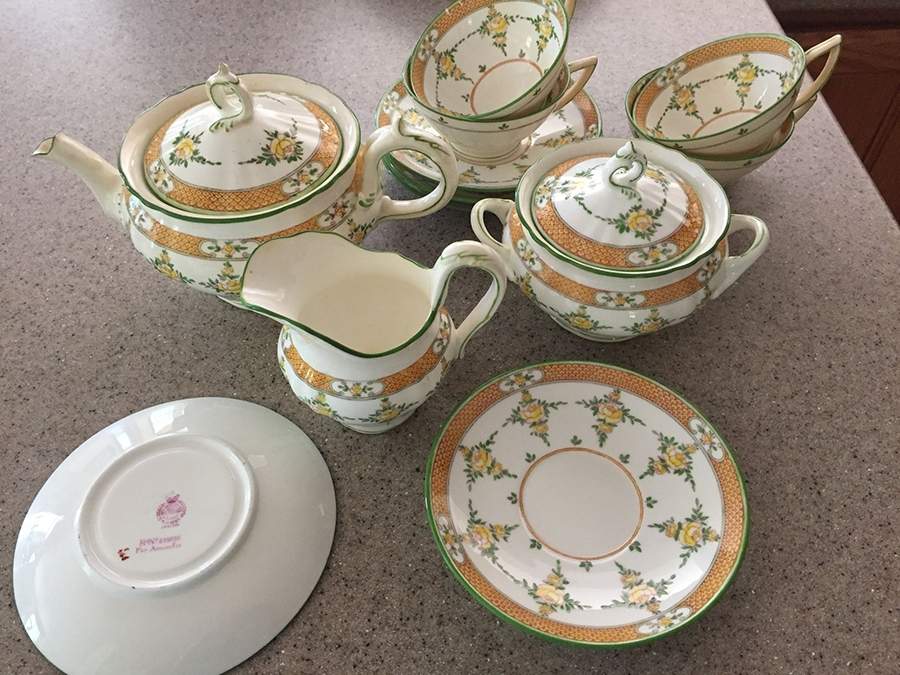 B914 Salad Plate by Minton-1